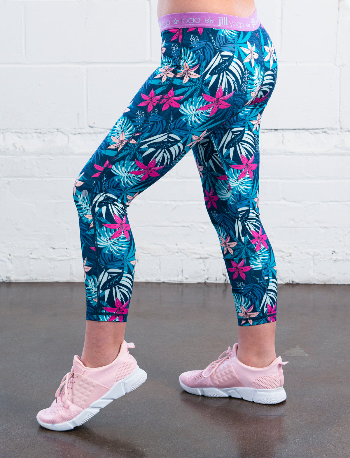 GIRLS ALLOVER PRINT CAPRI LEGGING